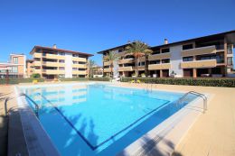 Beautiful open plan one bedroom apartment with communal pool in Vilamoura Beautiful open plan one bedroom apartment with communal pool in Vilamoura